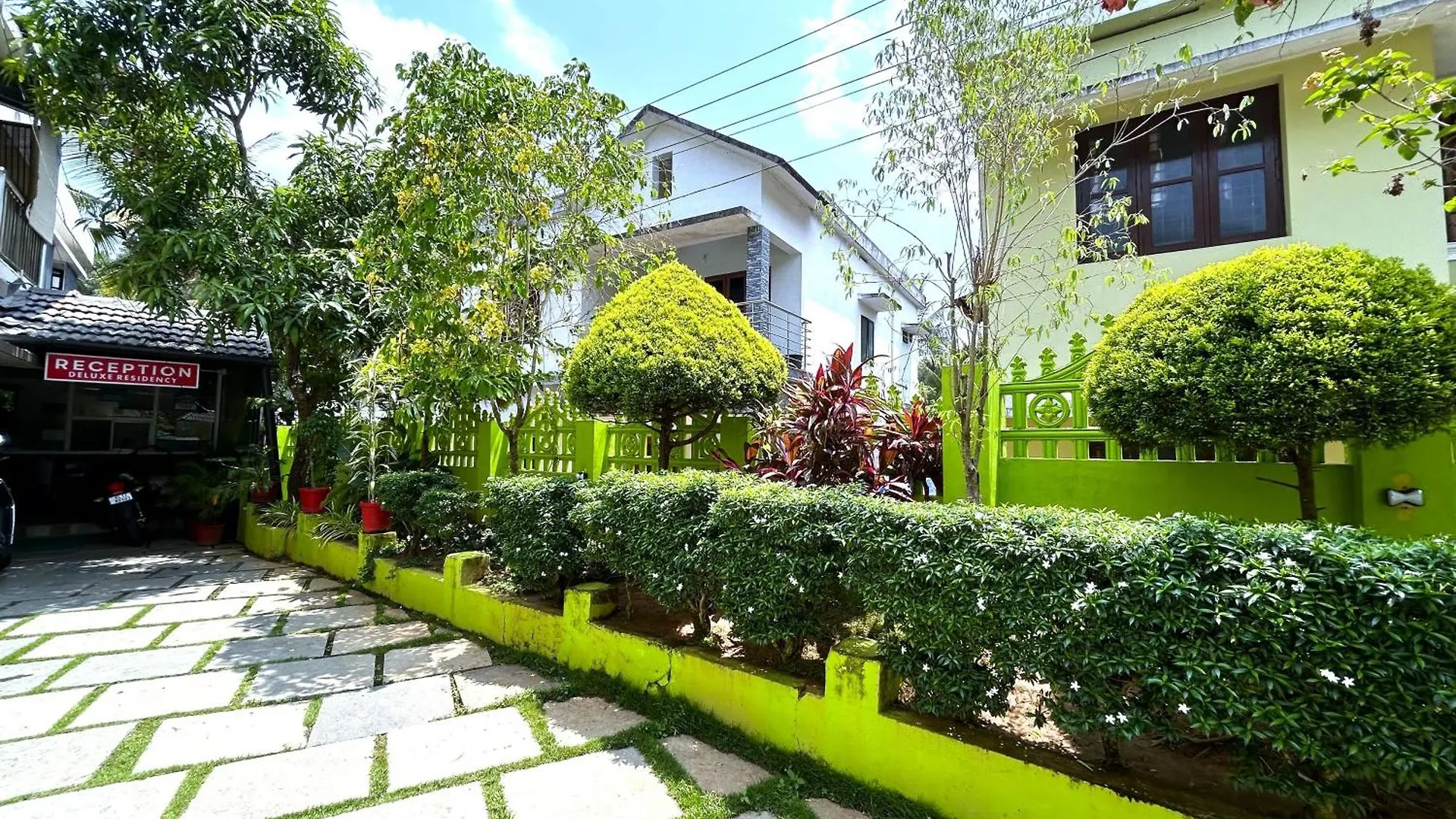 Deluxe Residency Hotel Kalpetta India