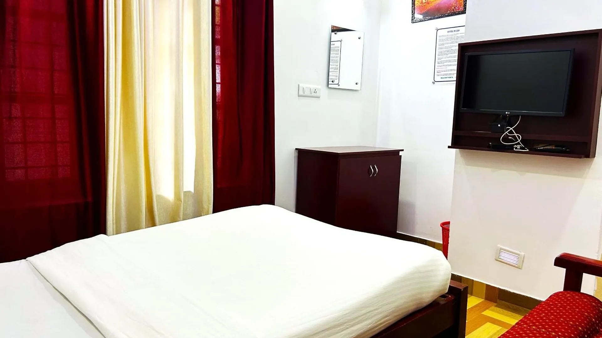 Deluxe Residency Hotel Kalpetta 5*,