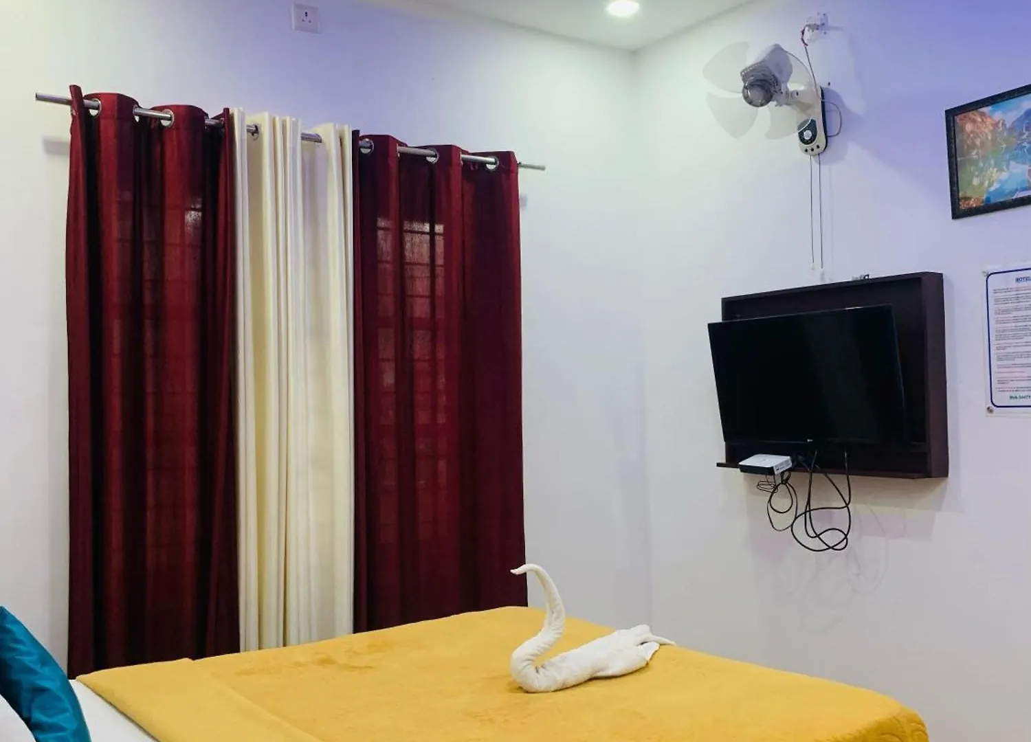 Deluxe Residency Hotel Kalpetta